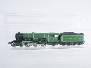 Hornby OO Gauge LNER 4472 Flying Scotsman Steam Locomotive - Picture 1 of 5