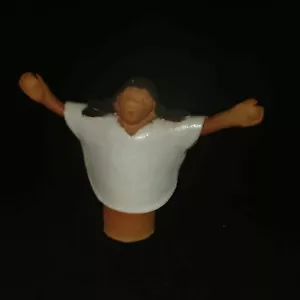 Estatuilla de mujer nativa de cerámica de estudio paso firmado 6 pulgadas de alto - Imagen 1 de 5