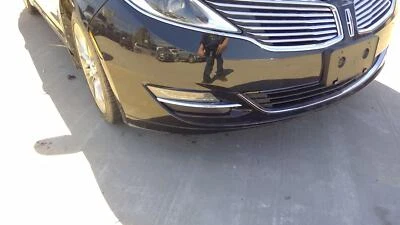 Luz de conducción usada se adapta a: Lincoln MKZ 2014 conducción antiniebla con grado de iluminación de firma Foto 1 de 4