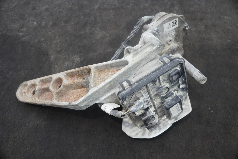 Steering Gear Pump Hydraulic Actuator LC3Z3G568C Ford F350 F250 Super Duty 20-22 - Image 1 of 4