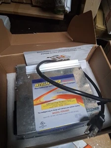 fd9260c Inteli-Power 9200 Series Konverter/Ladegerät mit integriertem Ladeassistenten - Bild 1 von 5