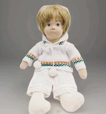 „Handgemachte Stoffpuppe 37 cm – 1970er – Strickkleidung – Vintage – Unikat“ - Bild 1 von 4