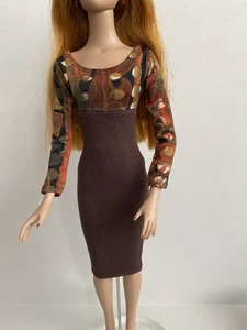 Abito in maglia jersey colori autunnali senza marchio per bambole Tyler 16” e simili - Foto 1 di 5