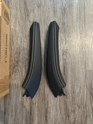 Manija de tracción genuina BMW 51-42-8-097-305 Foto 1 de 2