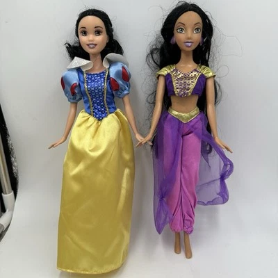 Muñeca Barbie Princesa Jazmín y Blancanieves 2006 Mattel's Disney 11" Usada Foto 1 de 4