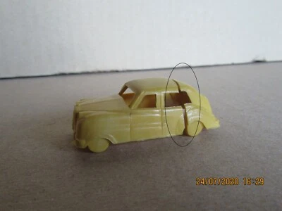 351N Giocattolo IN Plastica Rolls Royce Argento Cloud Beige L 5,2 CM - Immagine 1 di 4