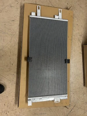 2014-2019 Ram ProMaster A/C Condenser (CND4614) Foto 1 de 3