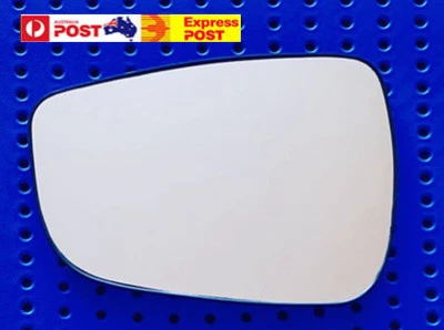 Left side mirror glass to suit HYUNDAI ELANTRA MD 06/2011-12/2015 Heated w base - image 1 of 4
