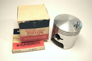 Kawasaki F5 & F9 - NOS Piston & Ring Set - Standard Bore - 13001-039 & 13008-024 - Picture 1 of 3