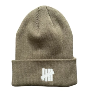 NWT Undefeated LA Icon Beanie 5 Strike Logo Rolled Skully OSFM Cap Hat - Picture 1 of 4