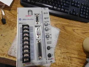 Allen Bradley Cat. #: 2098-DSD-020X-DN Servo Driver.   Series B.  P/N: 9101-1923 - Picture 1 of 3
