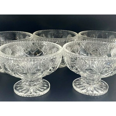 Juego de 7 platos de postre Fifth Avenue HOLIDAY Pórtico corte pesado con patas de cristal Foto 1 de 4