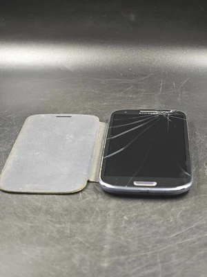 Samsung Galaxy S III GT-I9300 Ram 1GB Memoria 16GB - Per Parti, Schermo Rotto - Immagine 1 di 4