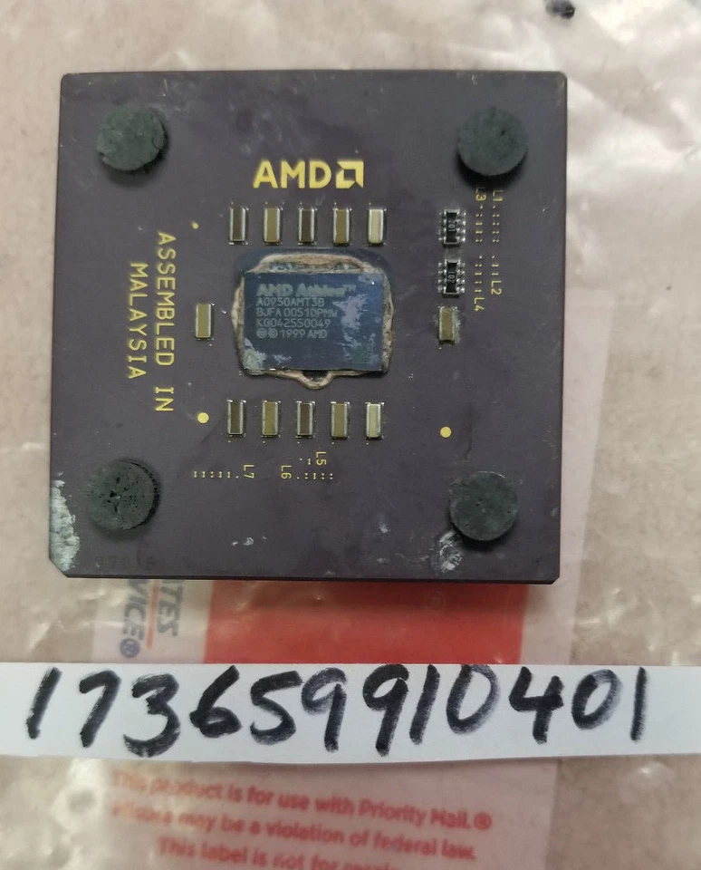 AMD Athlon 950 950MHz/256KB/200MHz A0950AMT3B Base/Socket A 462 PC-CPU Desktop - Image 1 of 1