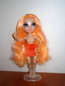 Muñeca Poppy Rowan Rainbow High Serie 1 - Imagen 1 de 5