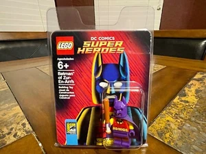 LEGO 2014 DC BATMAN OF ZUR-EN-ARRH MINI FIGURE SDCC VERY RARE! - Picture 1 of 3