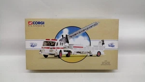 CORGI 97387 DENVER FIRE DEPT. Vehicle No. 7 1/50 scale el - Picture 1 of 13