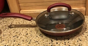 T-fal Non-Stick 2-piece Fry Pan Set About 8” Titanium Non-Stick Interior 68B - Bild 1 von 3