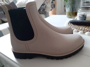 Neue Tamaris Chelsea Boots Gr. 39 Cremeweiß Stiefeletten Vegan - Bild 1 von 6