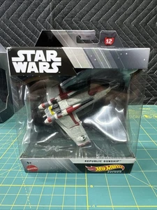 Hot Wheels Star Wars Starship Select Premium Die-Cast #21 Ghost Vehicle (HMH96) - Picture 1 of 5