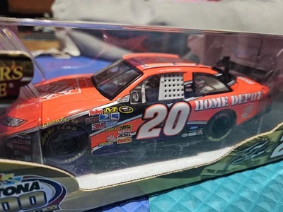 Tony Stewart 2008 1/24 Daytona 500 Winners Circle Toyota COT - Image 1 of 4