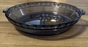 Pyrex Amethyst Pie dish - Bild 1 von 4