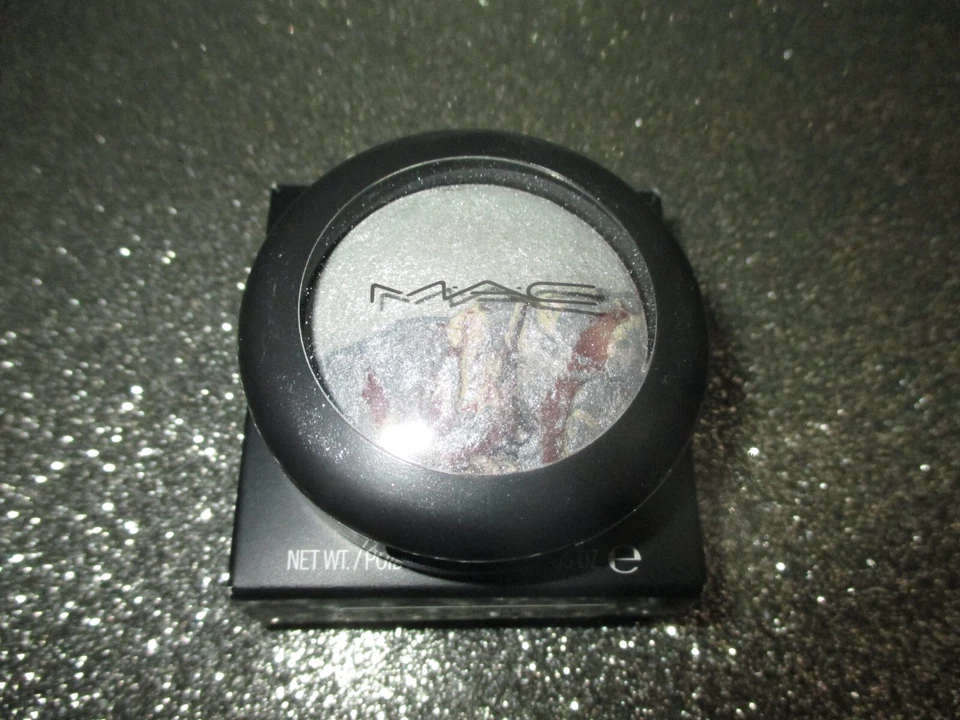 MAC MINERALIZE EYE SHADOW POLAR OPPOSITE, LIMITED EDITION, RETIRED, NIB - Image 1 of 1