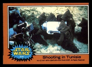 1977 Star Wars #314 Shooting in Tunisia miscut - Picture 1 of 2