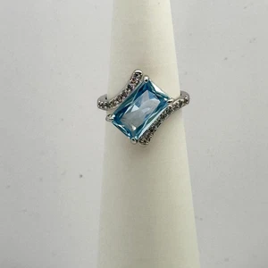 Bomb Party March 2025 Ring "She's Got The Shimmer" Aquamarine on Rhodium Sz 7 - Picture 1 of 11