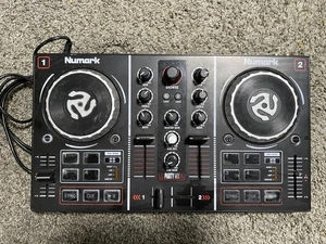 Numark Party Mix Dj Controller - Picture 1 of 1