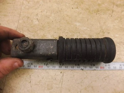 Kawasaki KZ650D K353-1* 1978 estriba trasera Foto 1 de 4