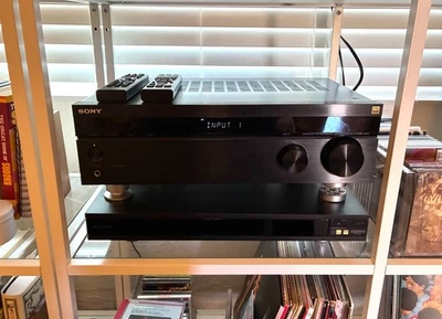 ¡OFERTA DE PAQUETE! Receptor Sony STR-DH190, reproductor de discos UBPX-800M2, altavoces Neumi BS5 Foto 1 de 4