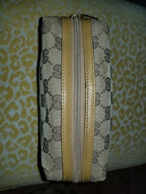  Vintage GUCCI GG Canvas Beige And Beige Leather Women Cosmetic Pouch Clutch Bag - Изображение 1 из 4