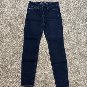 Eddie Bauer Women’s Slightly Curvy Skinny Jeans Dark Wash w/Stretch Size 6 ~EUC - Picture 1 of 7