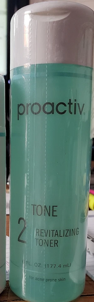 Новый запечатанный два (2) Proactiv оживляющий тонер 6 унций бутылка, шаг 2.  Тонер - Изображение 1 из 1