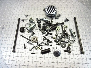 1999 99-07 Honda VT 1100 VT1100 Shadow Spirit Horn Misc Nuts Screws Bolts  - Foto 1 di 12