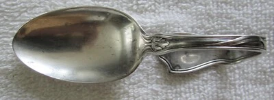 Cuchara de alimentación para bebé bebé con mango de desplazamiento de salsa de plata esterlina Vine Gorham Foto 1 de 3