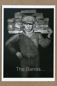 HOD CARRIER, COLOGNE, 1929. Photo by August Sander FOTOFOLIO POSTCARD - Picture 1 of 2