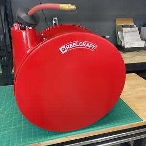 Reelcraft Spring Return Hose Reel 70 ft 3/8in ID 1/4in MNPT 300 psi 7670 ELP1 - Picture 1 of 9