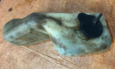 72-77 OLDS CUTLASS SUPREME PARABRISAS BOTELLA DEPÓSITO FABRICANTE DE EQUIPOS ORIGINALES ENVÍO GRATUITO B42 Foto 1 de 4