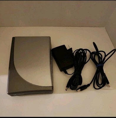 Disco duro externo portátil USB 2.0 Western Digital WD 80 GB WD800B008-RNN Foto 1 de 4