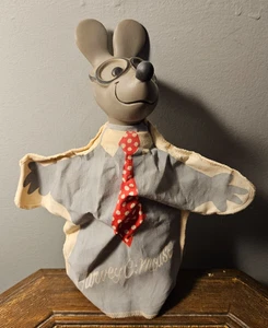 Marioneta de mano Harvey C. Mouse vintage con cabeza de goma y cuerpo de tela - Imagen 1 de 4