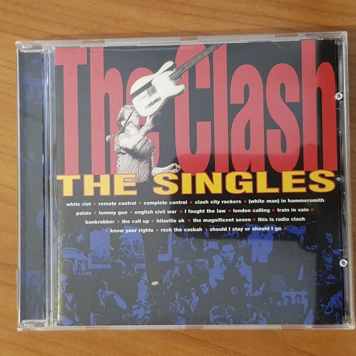 THE CLASH The Singles  EX/EX(CD) - Bild 1 von 4