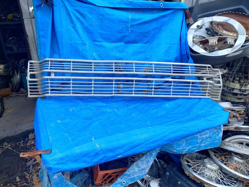 1966 福特 GALAXIE GRILLE C6AZ-8200-B 500 定制站 WAGON 66 FoMoCo — 第 1/4 张图片