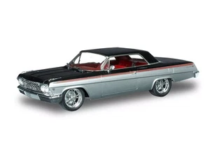 Level 4 Model Kit 1962 Chevrolet Impala Hardtop 3-in-1 Kit 1/25 Scale Model by R - Picture 1 of 5