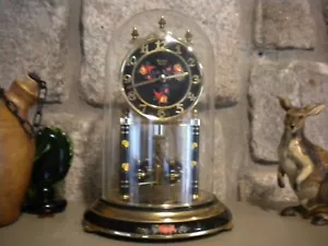 Bulova Massivmessing Jubiläum & Glas Kuppel Uhr schwarz handbemalt 9 Zoll - Bild 1 von 3