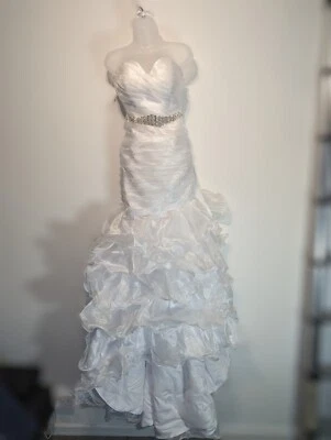 Women's Ladie's High Quality Wedding Dress  Size S/M - Image 1 of 4