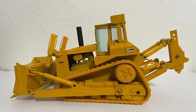 Conrad Caterpillar Cat D10 Die-cast Bulldozer 1:50 Scale Made in West Germany - Image 1 of 4