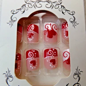 Hermosas Uñas Rojo y Blanco Francés/Acentos Corazón Día de San Valentín Pegamento en Corto - Imagen 1 de 4
