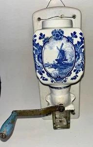 Macinacaffè da parete ceramica olandese vintage mulino a vento in porcellana con tazza testato - Foto 1 di 10